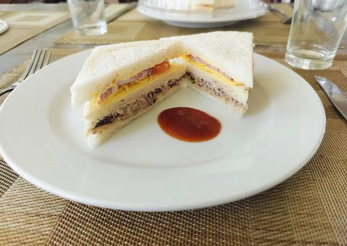 Freshly prepared sandwich served at the resort – kitesurfing accommodation in Kalpitiya